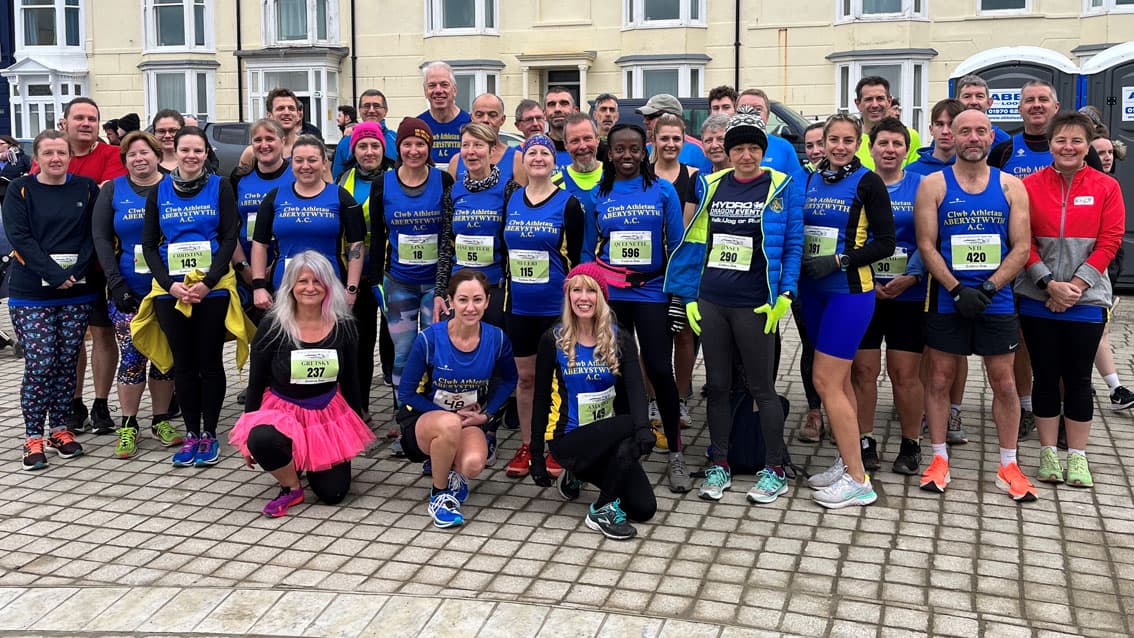 Aberystwyth running club out in force to support local race cambriannews.co.uk